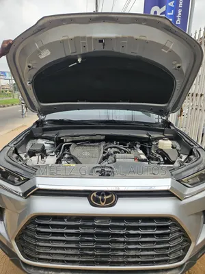 Toyota Highlander XLE AWD 2024 Silver