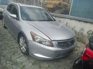 Honda Accord 2010 Silver