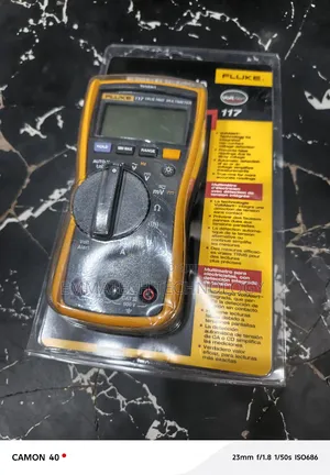 Dz Fluke 117 Clamp Meter