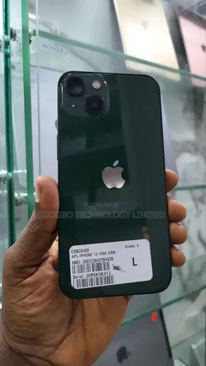 Apple iPhone 13 128 GB Green