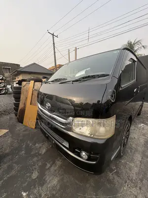 Toyota HiAce 2009 Black