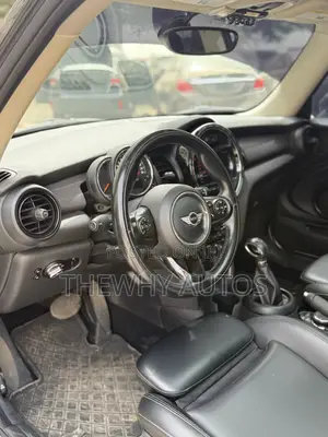 Mini Cooper 2017 Yellow