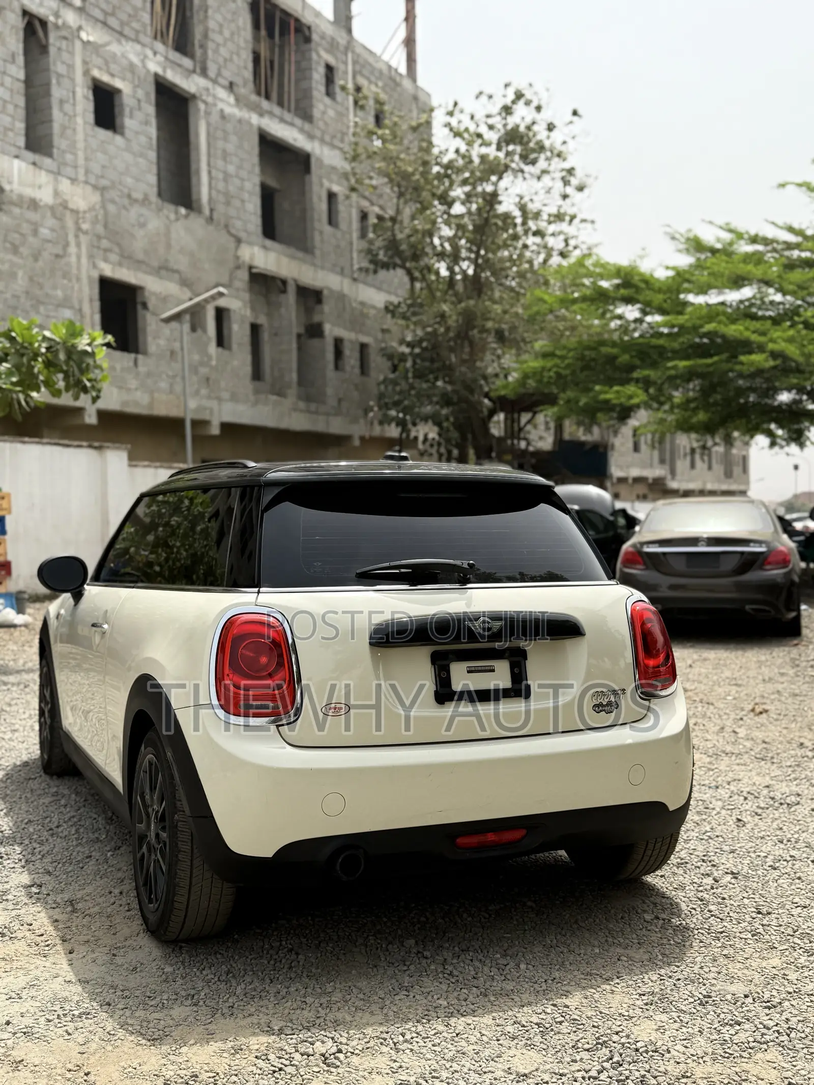 Mini Cooper 2017 Yellow
