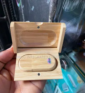 16gb Bamboo Design Magnetic Flash Drive