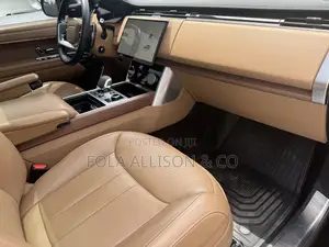 Land Rover Range Rover Vogue 2023 Black