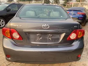 Toyota Corolla LE 4dr Sedan (1.8L 4cyl 4A) 2010 Gray