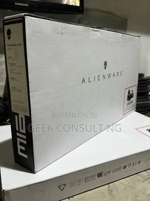 New Laptop Dell Alienware M16 R2 32GB Intel Core Ultra 7 SSD 1T