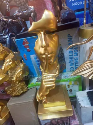 Thinker Statue Sculpture for Decorations