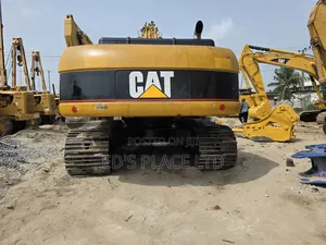 330cl Excavator.