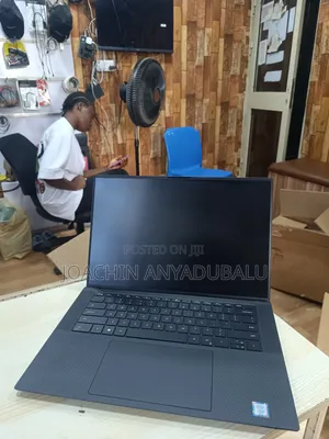 Laptop Dell Precision 5550 32GB Intel Xeon SSD 512GB