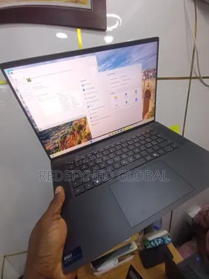 Laptop Dell Precision 5690 32GB Intel Core i7 SSD 1T