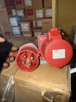 Original 32a 4pin Industrial Socket