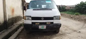 Volkswagen Transporter 2003 White