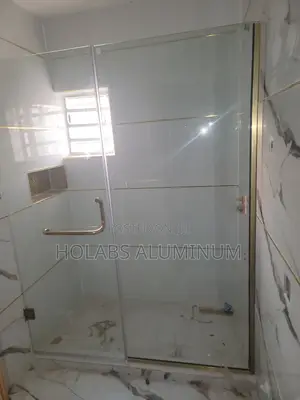 Cubicle Toilet