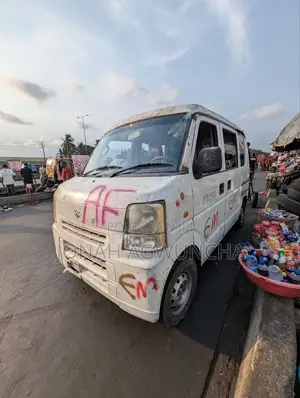 Suzuki Every 2012 White