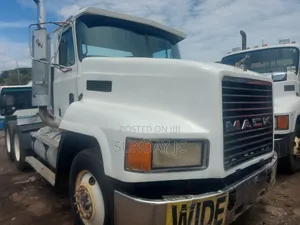 Tokunbo Ch Mack 10 Tyres Head Truck With Spring Suspension