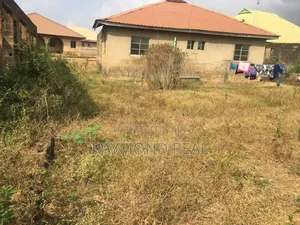 3bdrm Block of Flats in Ajoda, Moniya for sale