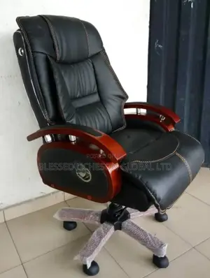 Executive Reclining Office Chair.