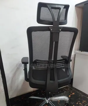 Executive Boss Chair – Premium Design With Head Support.