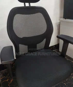 High-Quality Ergonomic Swivel Chair With Reclining Back and Adjustable
