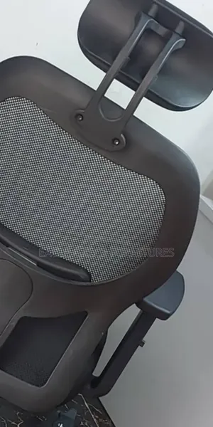 Swivel Desk Chair With Adjustable Arms and Relaxing Back Recline