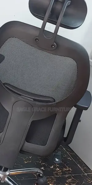Luxury Ergonomic Office Chair With Flexible Reclining Function