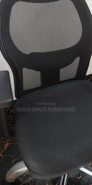Executive Seating Solution for Corporate Environments.