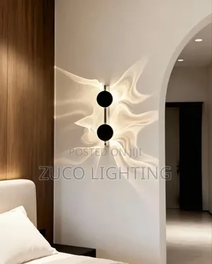 Model Luxury Crystal Wall Mount Light