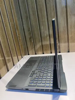Laptop Lenovo LOQ 15IRH8 16GB Intel Core i5 SSD 512GB