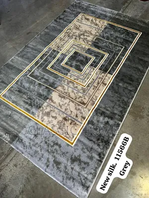 Quality Grey Silk Center Rug