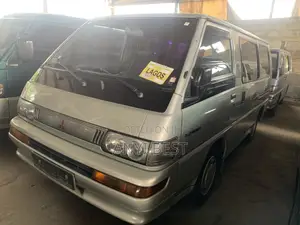 Mitsubishi L300 2000 Grey