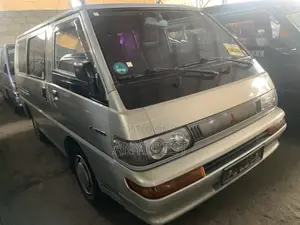 Mitsubishi L300 2000 Grey