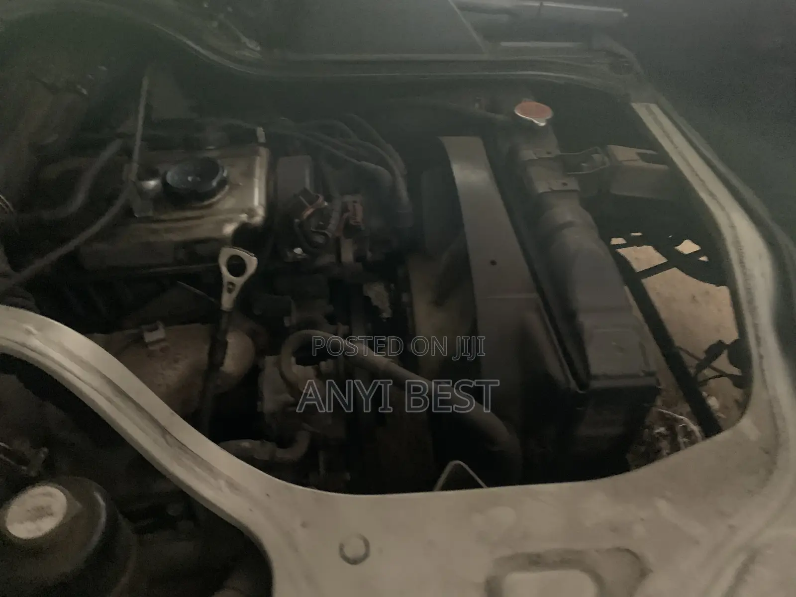 Mitsubishi L300 2000 Grey