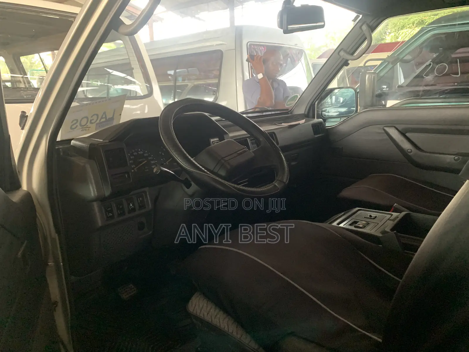 Mitsubishi L300 2000 Grey