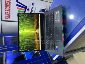 Laptop MSI Raider GE76 12UGS 32GB Intel Core i7 SSD 512GB