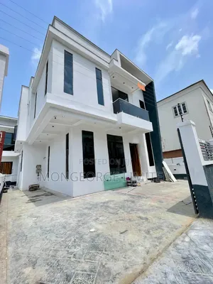 5bdrm Duplex in Ado / Ajah for sale