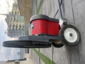 Scrubber Machine With Operator