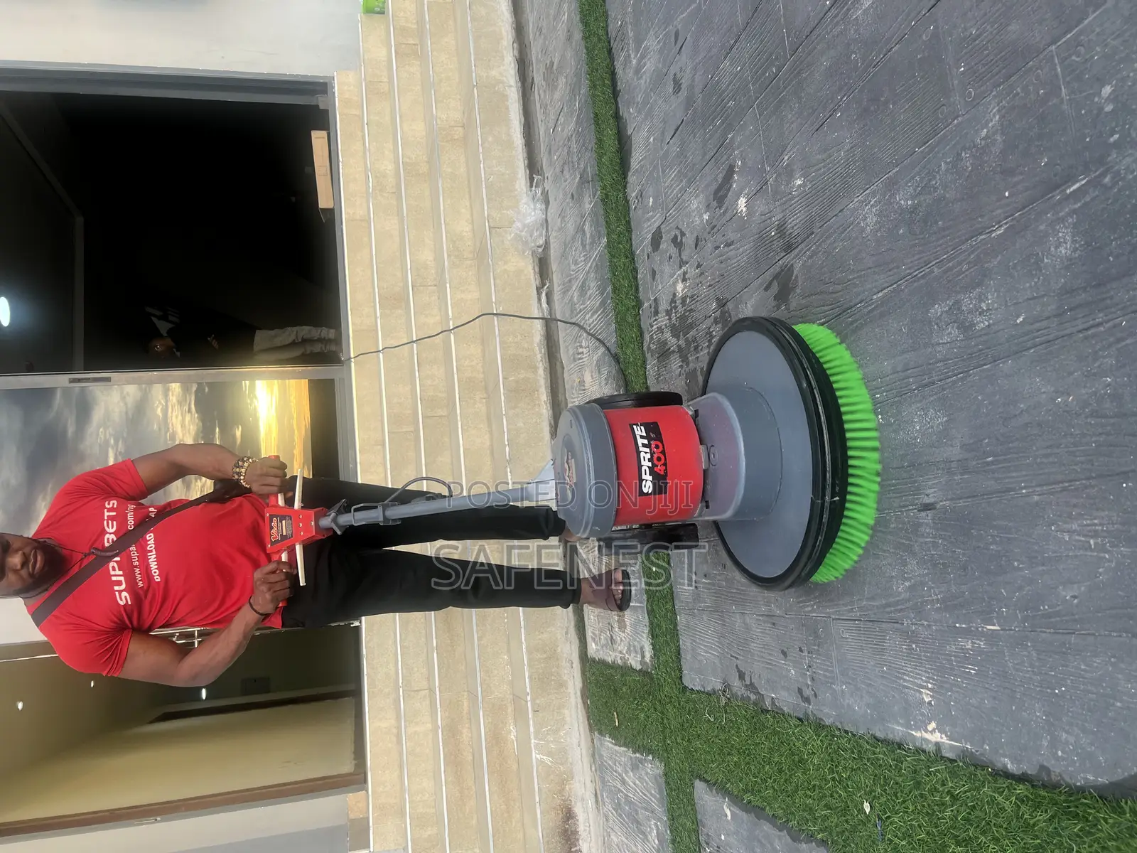 Scrubber Machine With Operator