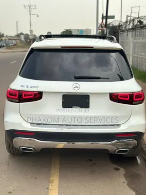 Mercedes-Benz GLB-Class GLB 250 4MATIC 2022 White