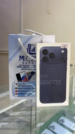 New Apple iPhone 17 Pro Max 256 GB Blue