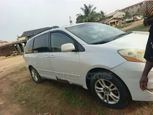 Toyota Sienna XLE Limited 2005 Gold