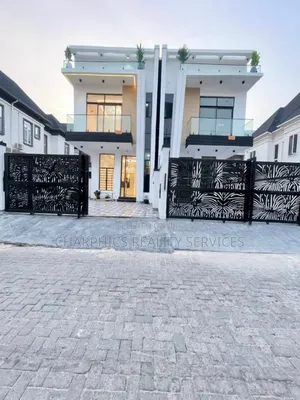 4bdrm Duplex in Lekki Phase 2 for sale