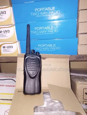 Kenwood Tk-3207 Uhf Handheld Two-Way Radio.