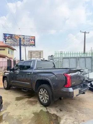 Toyota Tundra 1794 Edition CrewMax 5.5' Bed 2024 Gray