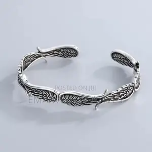 Non Tarnish Angel Wings Bracelets