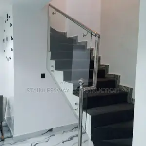 Brains And Hammer Staircase Glass Handrails