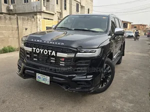 Toyota Land Cruiser for Rental