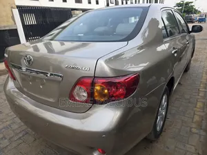 Toyota Corolla S 4dr Sedan (1.8L 4cyl 4A) 2010 Gold