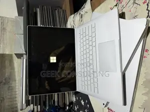 Laptop Microsoft Surface Book 2 16GB Intel Core i7 SSD 512GB