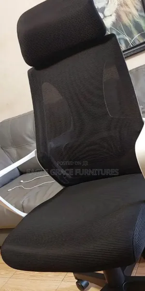 Practical Seating Solution for Organized Workspaces.